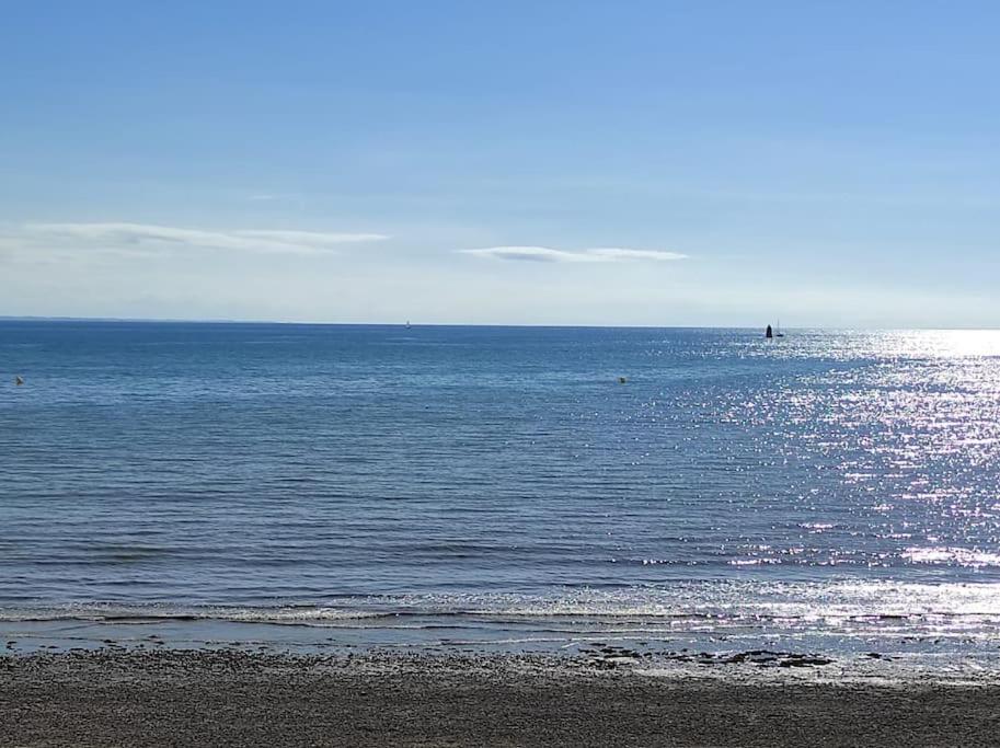 Studio Avec Vue Sur Mer A Granville. Plage A 3 Min Eksteriør billede
